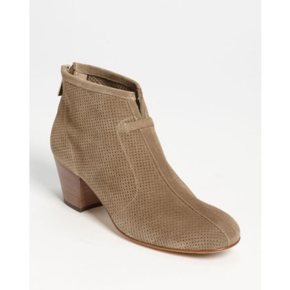 🌸 Aquatalia | Suede Ankle Boots, size 9‎ - Picture 1 of 5